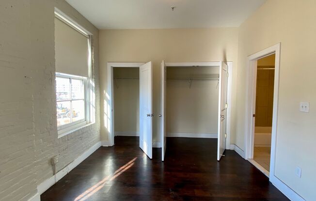 Studio, 1 bath, 586 sqft, $1,299, Unit 201