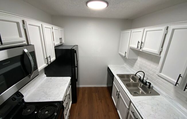 2 beds, 2 baths, 989 sqft, $1,715, Unit 11610B