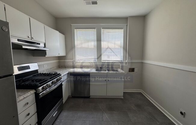 2 beds, 1 bath, 950 sqft, $995, Unit 316-2