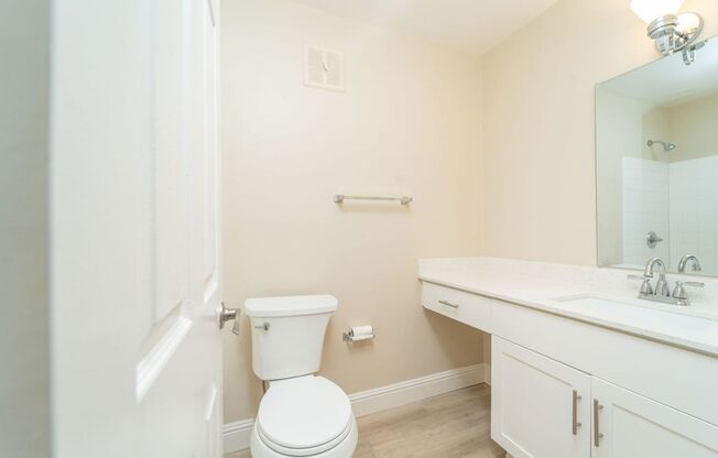 1 bed, 1 bath, 640 sqft, $2,095, Unit 213