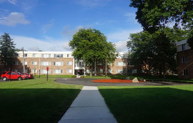 1 bed, 1 bath, 701 sqft, $1,239, Unit 2-301