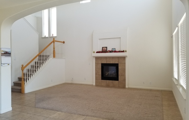 Appointment Only Do Not Disturb Occupants. Apply Now to Schedule Viewing.