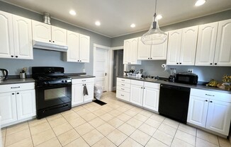 18 ROMSEY ST