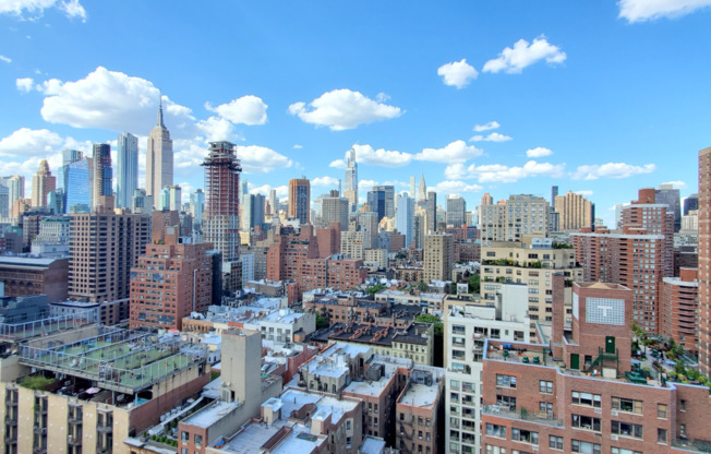 3 beds, 1.5 baths, $9,000, Unit 22G