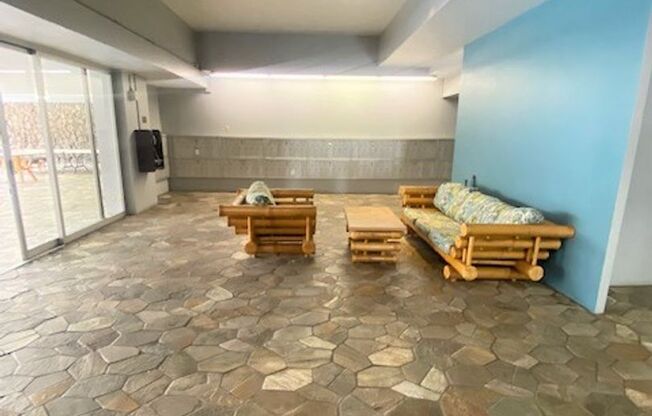 Studio, 1 bath, $1,900