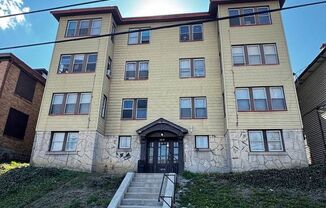 2826 Clermont Ave