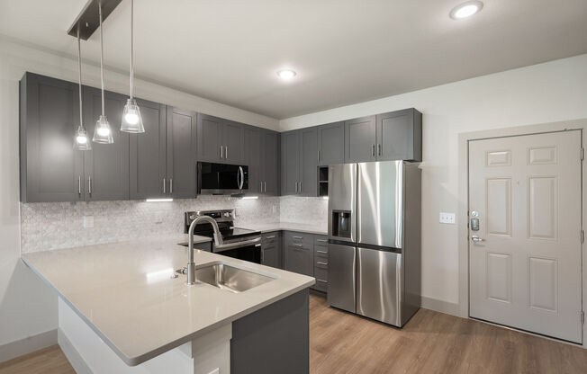 Studio, 1 bath, 646 sqft, $1,575