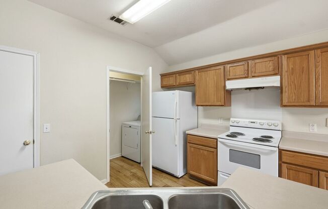 3201-E El Salido Pkwy