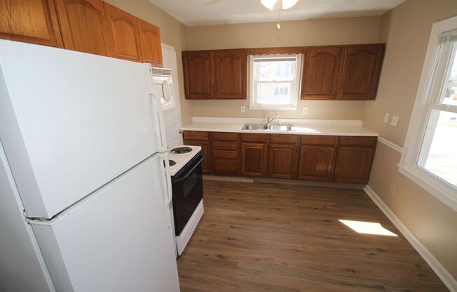 3 beds, 1 bath, $1,650