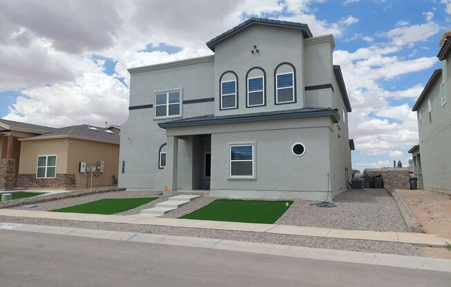 BEAUTIFUL 5 BEDROOM, 4 BATHROOM HOME! WELCOME HOME !