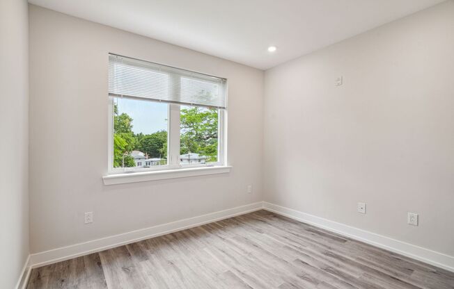2 beds, 2 baths, 870 sqft, $1,795, Unit D03