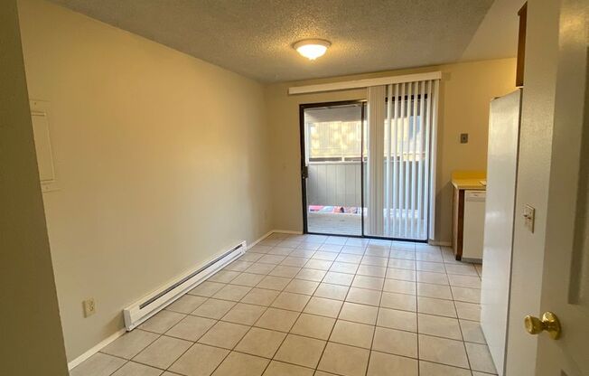 2 beds, 1.5 baths, 1,024 sqft, $1,795, Unit 28