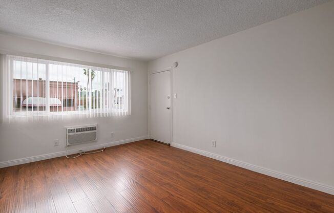 Studio, 1 bath, 450 sqft, $1,645