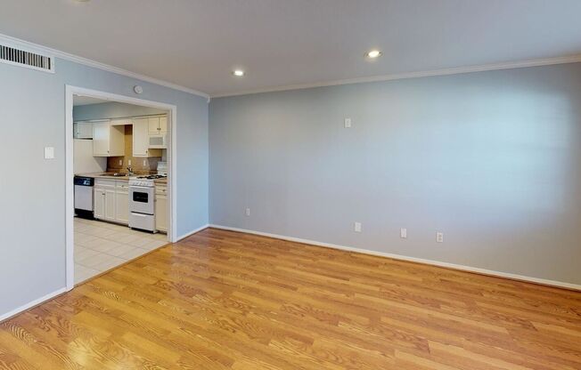 1 bed, 1 bath, 500 sqft, $999, Unit 222