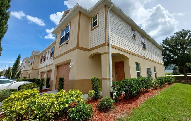 Beautiful 3 Bedroom 2 1/2 Bathroom House in Lakeland