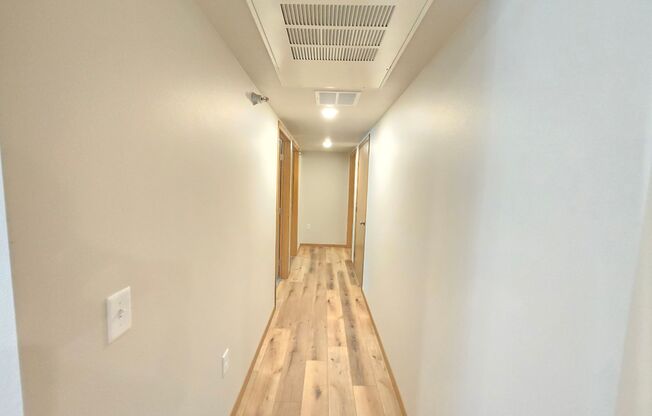 2 beds, 1 bath, 1,090 sqft, $1,230, Unit 3400 108