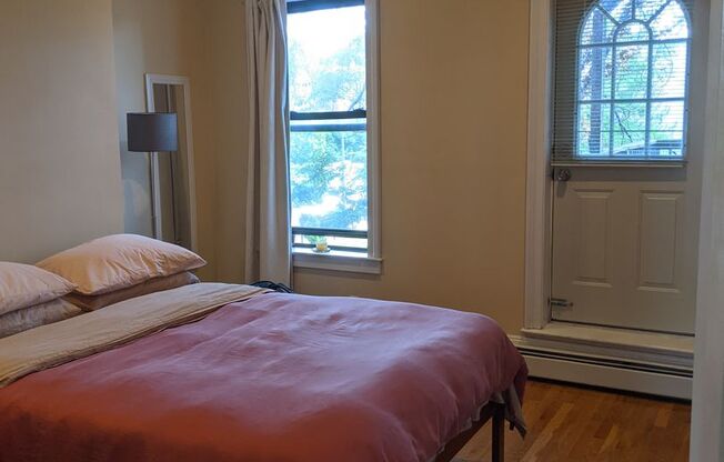 South End 1 bedroom for 9/1 on Tremont Street