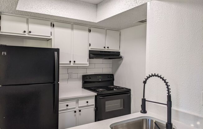 1 bed, 1 bath, 630 sqft, $1,495, Unit 120