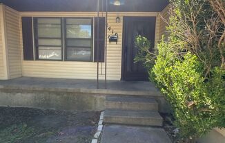 3 beds, 1 bath, $995