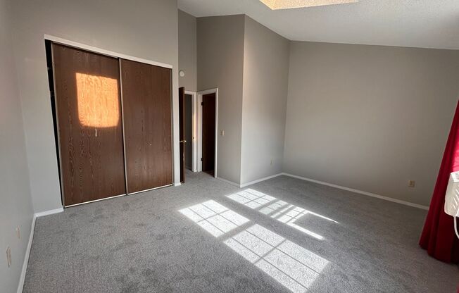 2 beds, 2 baths, $2,200, Unit # #D