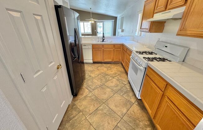 BEAUTIFUL SINGLE-STORY 2 BEDROOM, 2 BATHROOM HOME LOCATED IN SEVEN HILLS