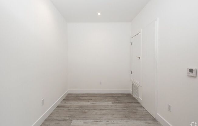 3 beds, 3 baths, 1,412 sqft, $5,480, Unit 307