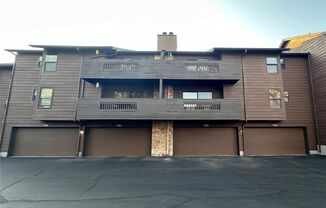 2 beds, 2 baths, $1,600