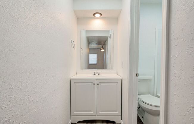 2 beds, 2 baths, 1,050 sqft, $899