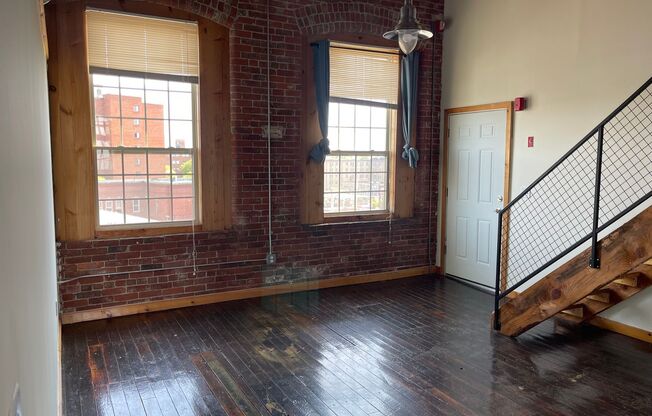 2 beds, 1 bath, 1,200 sqft, $1,750, Unit 1401 WALK UP