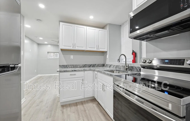 135 N 52 ST