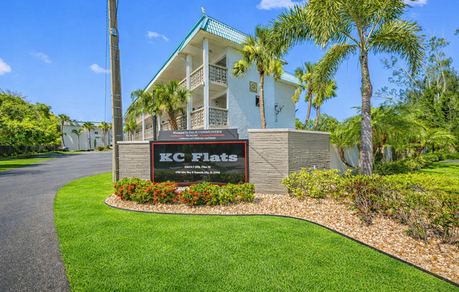 2 beds, 2 baths, 850 sqft, $1,795, Unit B206