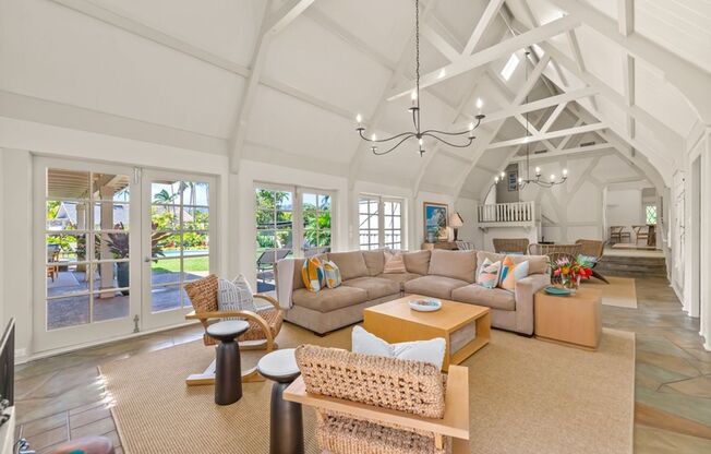 Kahala Palms: Charming Coastal Beach Home w/ Pool, Jacuzzi & Lush Garden