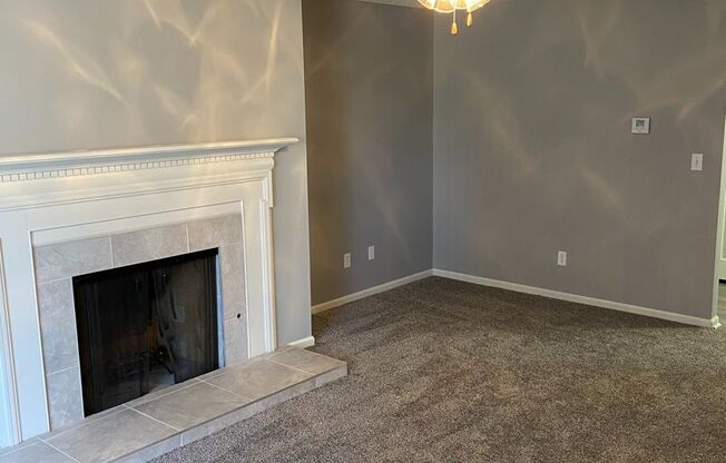 1 bed, 1 bath, 930 sqft, $1,163, Unit 1901