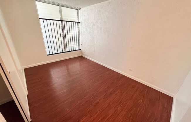 2 beds, 1 bath, $2,200