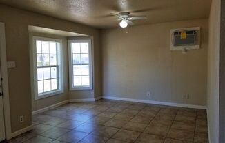 3 beds, 1 bath, $1,250