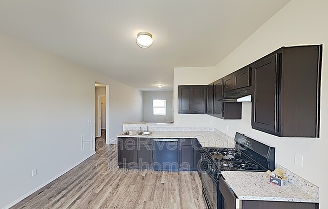 308 KARLEE LN