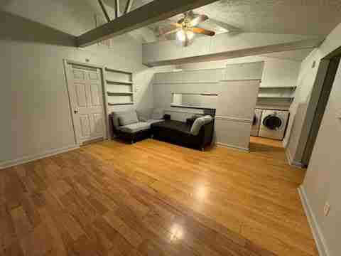 21401 W HAMMOND DR