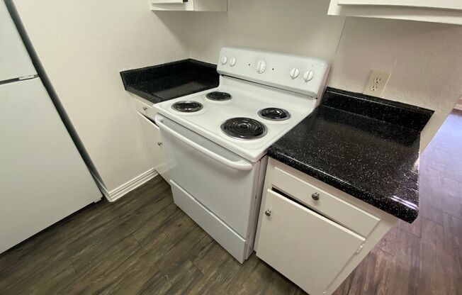 2 beds, 2 baths, 878 sqft, $1,430, Unit 2071