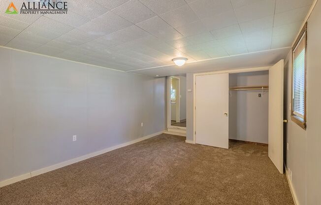 4 beds, 1 bath, 1,452 sqft, $1,400, Unit 1509