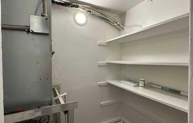 1 bed, 1 bath, 650 sqft, $1,695, Unit 2300-107