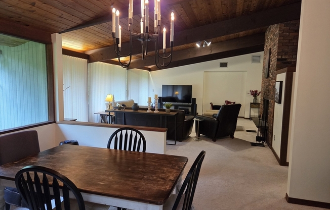 60 GARNET ROCK LN