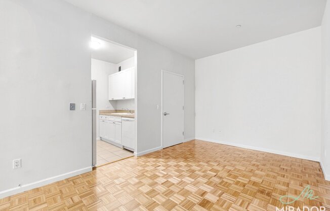 Studio, 1 bath, $3,600, Unit 16J
