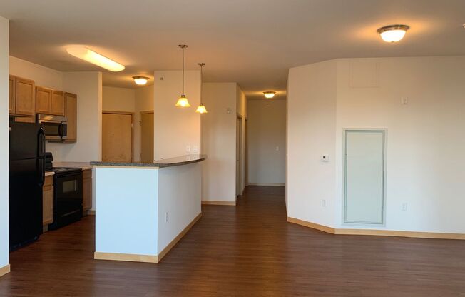 2 beds, 2 baths, $2,995, Unit Suite 1-505