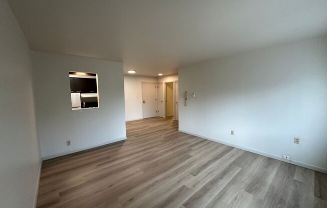 1 bed, 1 bath, $995, Unit 245