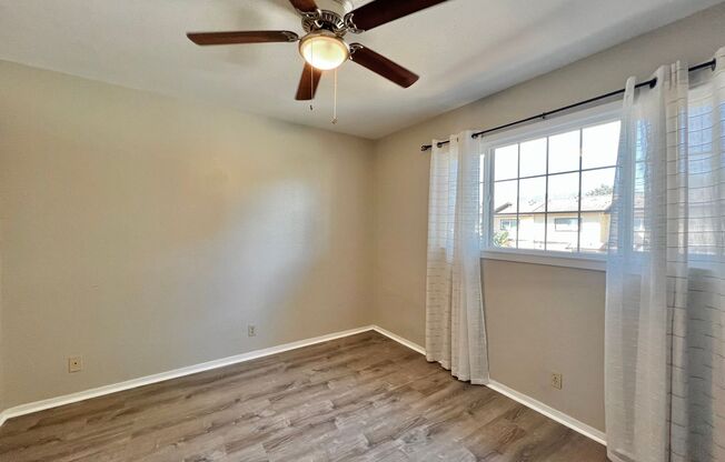 2 beds, 1.5 baths, $2,600