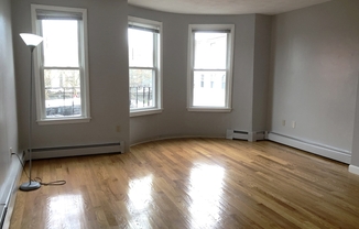 1 bed, 1 bath, 644 sqft, $1,900, Unit 3