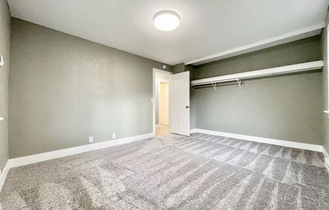 2 beds, 1 bath, $1,125, Unit 1490 #2