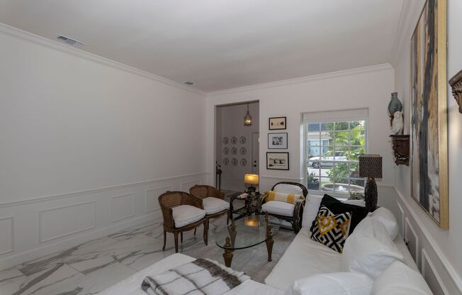 Furnished 2-Bed, 2-Bath Townhouse in Orlando Country Club-Near College Park