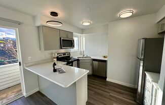 1712 Boylston