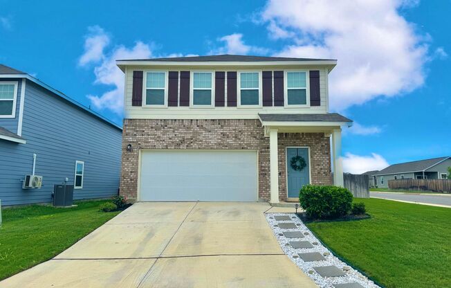Beautiful 2 Story Home!